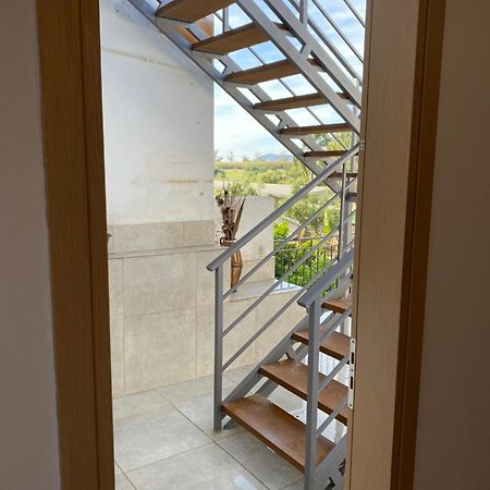 지아로바 Giorgos House Attic 아파트 외부 사진