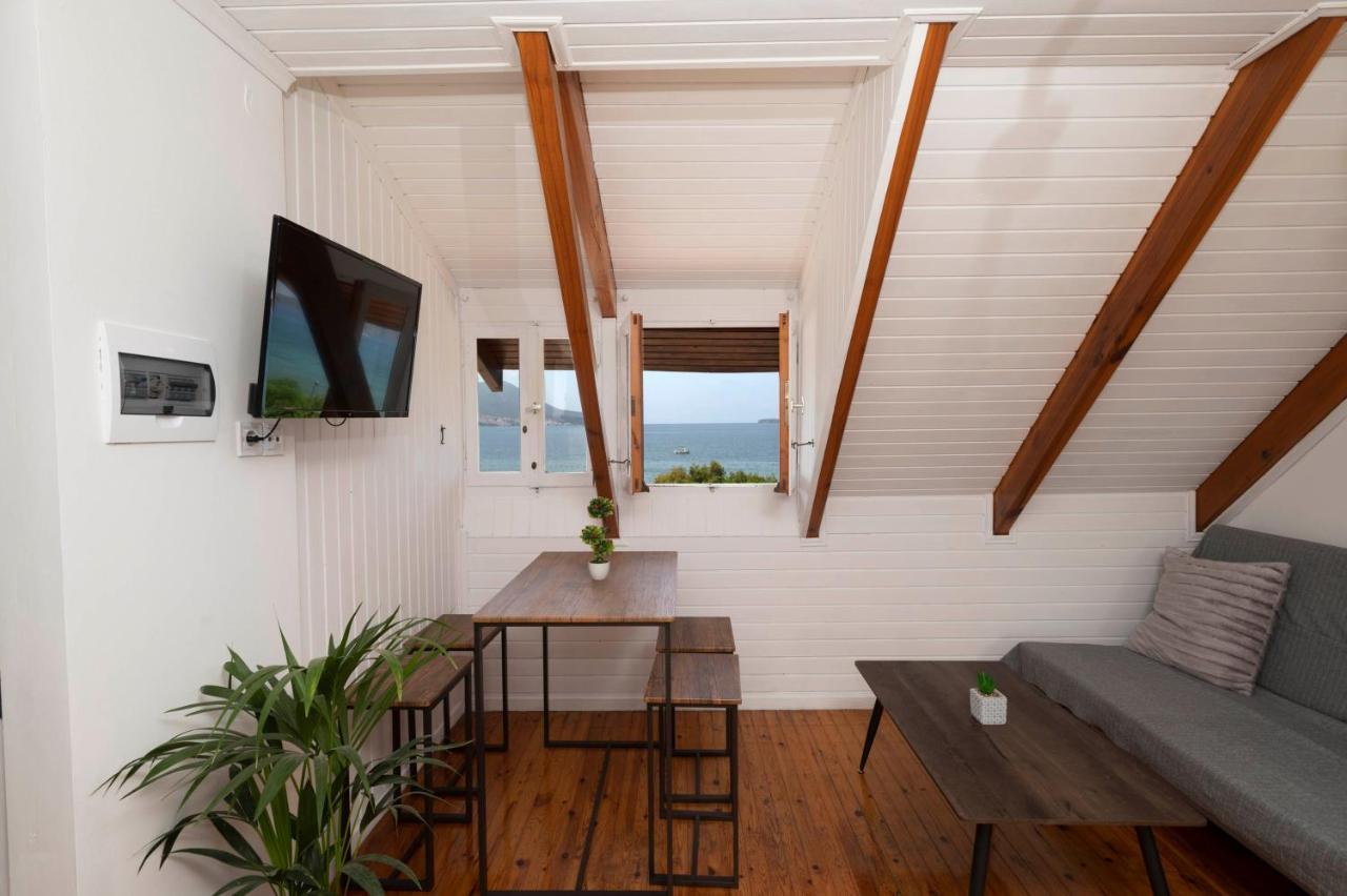 지아로바 Giorgos House Attic 아파트 외부 사진