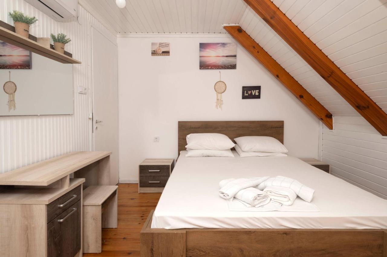 지아로바 Giorgos House Attic 아파트 외부 사진